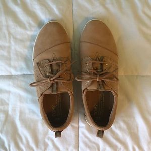 Toms shoes